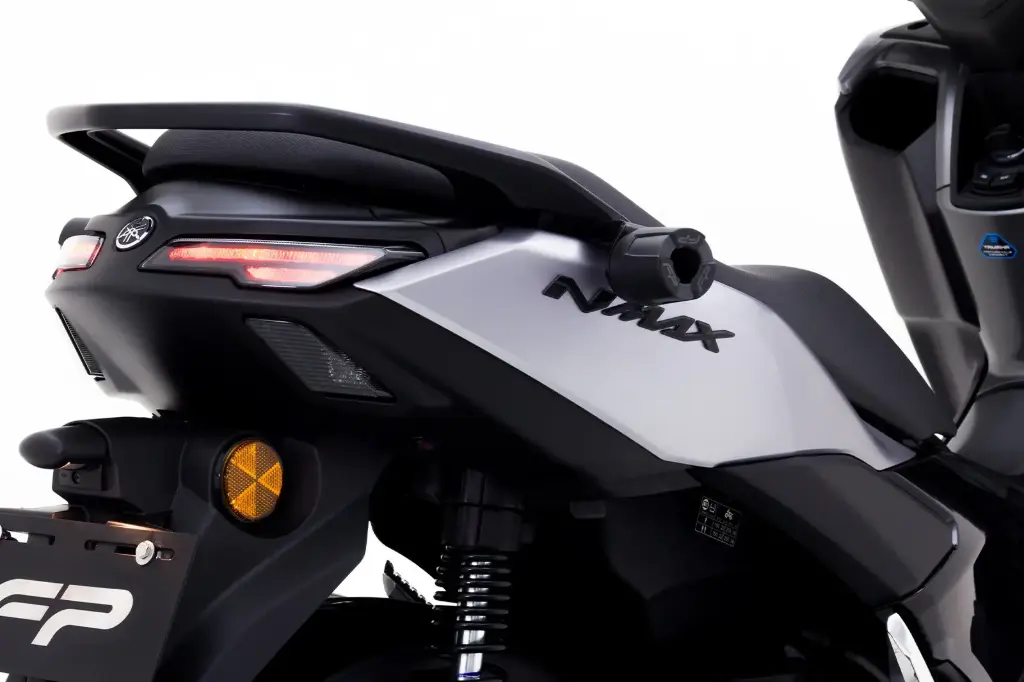 [PN008531] SLIDER NMAX V3 TRASERO YAMAHA V3 P.2-J-F.3